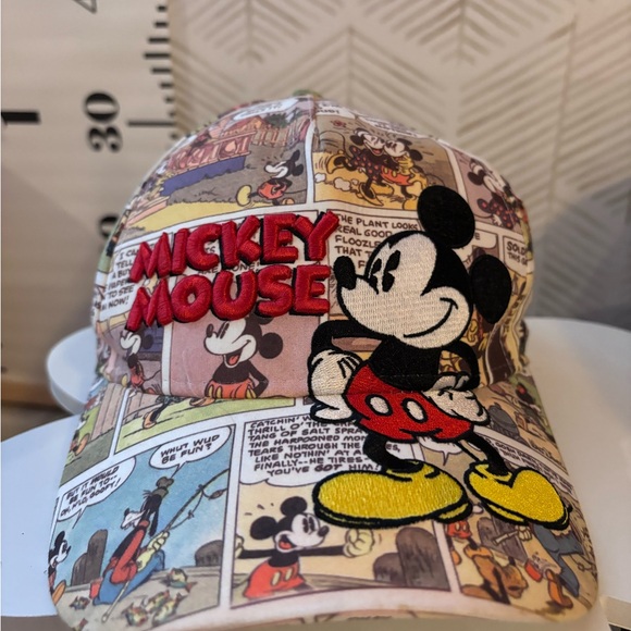 Mickey Mouse hat adjustable back - Picture 2 of 4